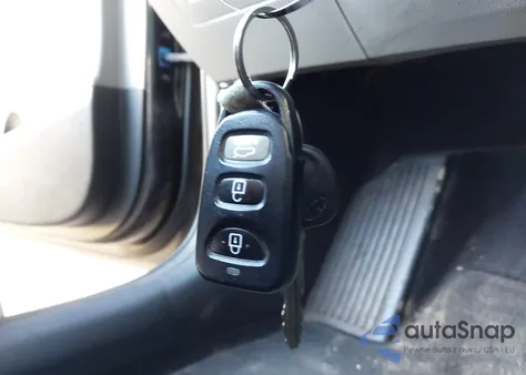 2019 Hyundai Elantra Se z USA, uszkodzony, nr VIN KMHD74LFXKU761887